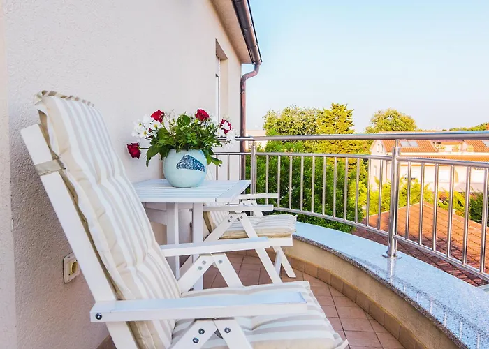 For Two 200m From The Apartman *