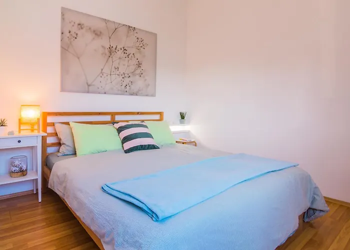 Apartman For Two 200m From The *
