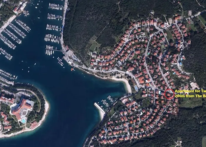 For Two 200m From The Apartman *