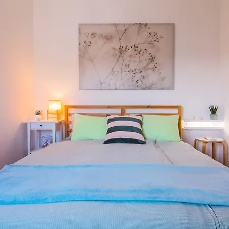 Apartamento For Two 200m From The