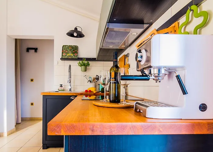 Daire For Two 200m From The *